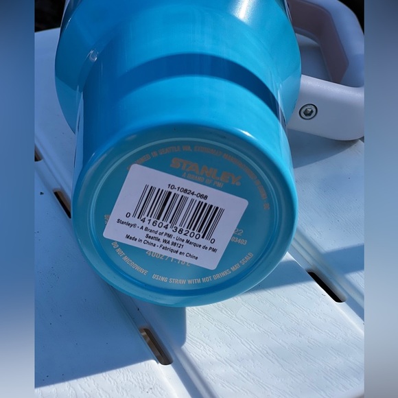 🎉LAST CHANCE🎉 NWT Stanley 40 oz. Quencher H2.0 FlowState Tumbler Pool Ombre - Picture 5 of 6